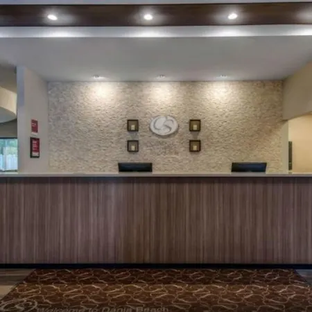 Comfort Suites Fort Lauderdale Airport & Cruise Port-3